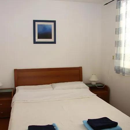 One Bedroom Oskar 公寓 波斯蒂勒