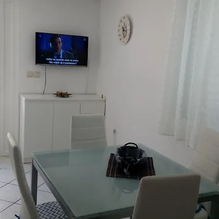 公寓 One Bedroom Oskar 波斯蒂勒